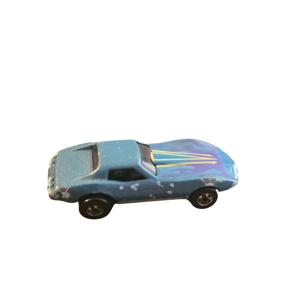 1975 Vintage Hot Wheels Corvette Stingray metal flake Blue with Purple Flames